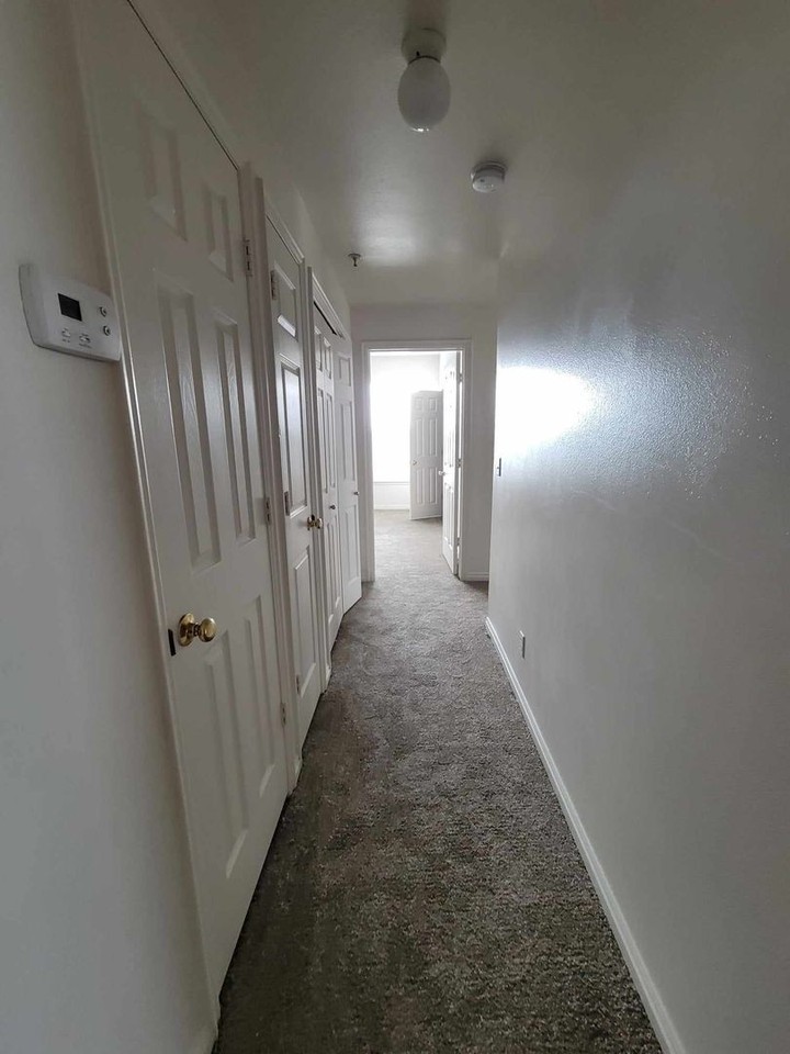 Cortland Ridge Apartments - Photo 5 of 42