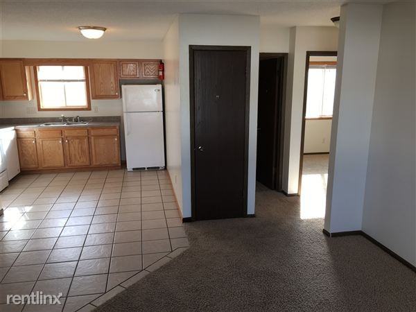 3080 9th St - Photo 3 of 7