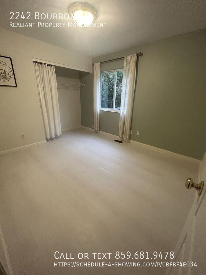 2242 Bourbon St - Photo 3 of 39