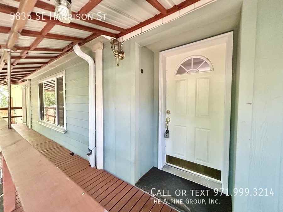 5835 Se Harrison St - Photo 3 of 49