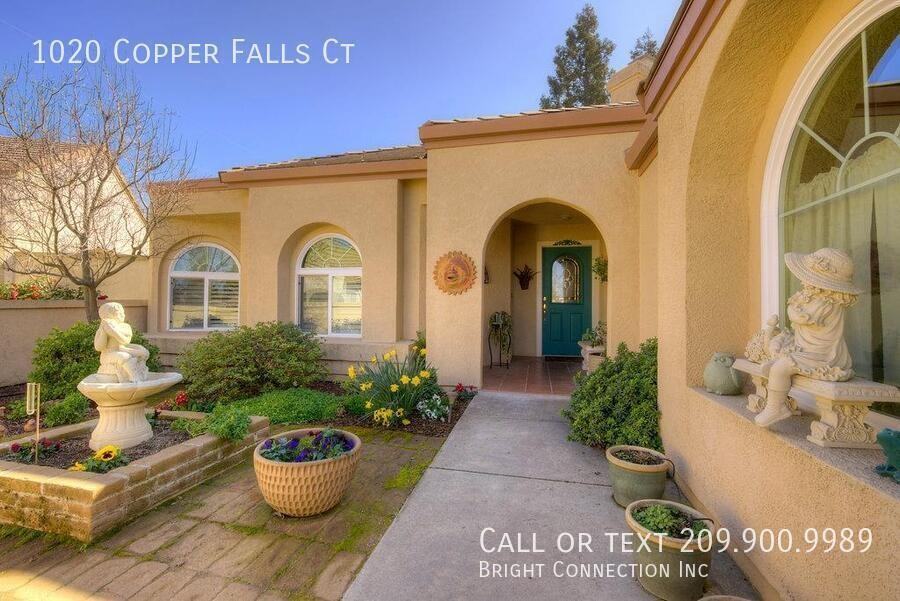 1020 Copper Falls Ct - Photo 2 of 31