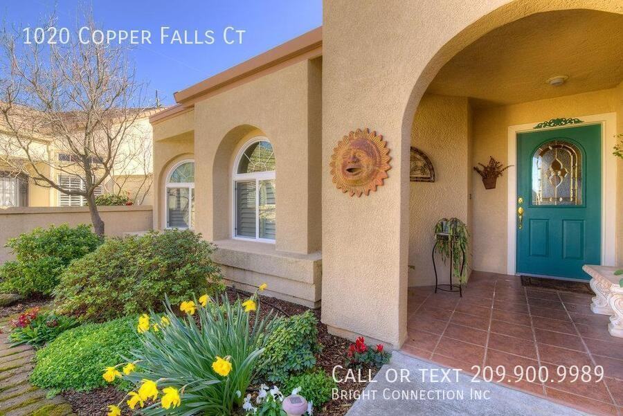 1020 Copper Falls Ct - Photo 3 of 31