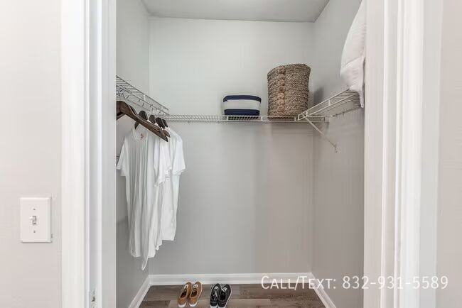 11698 Kirkholm Dr - Photo 3 of 18