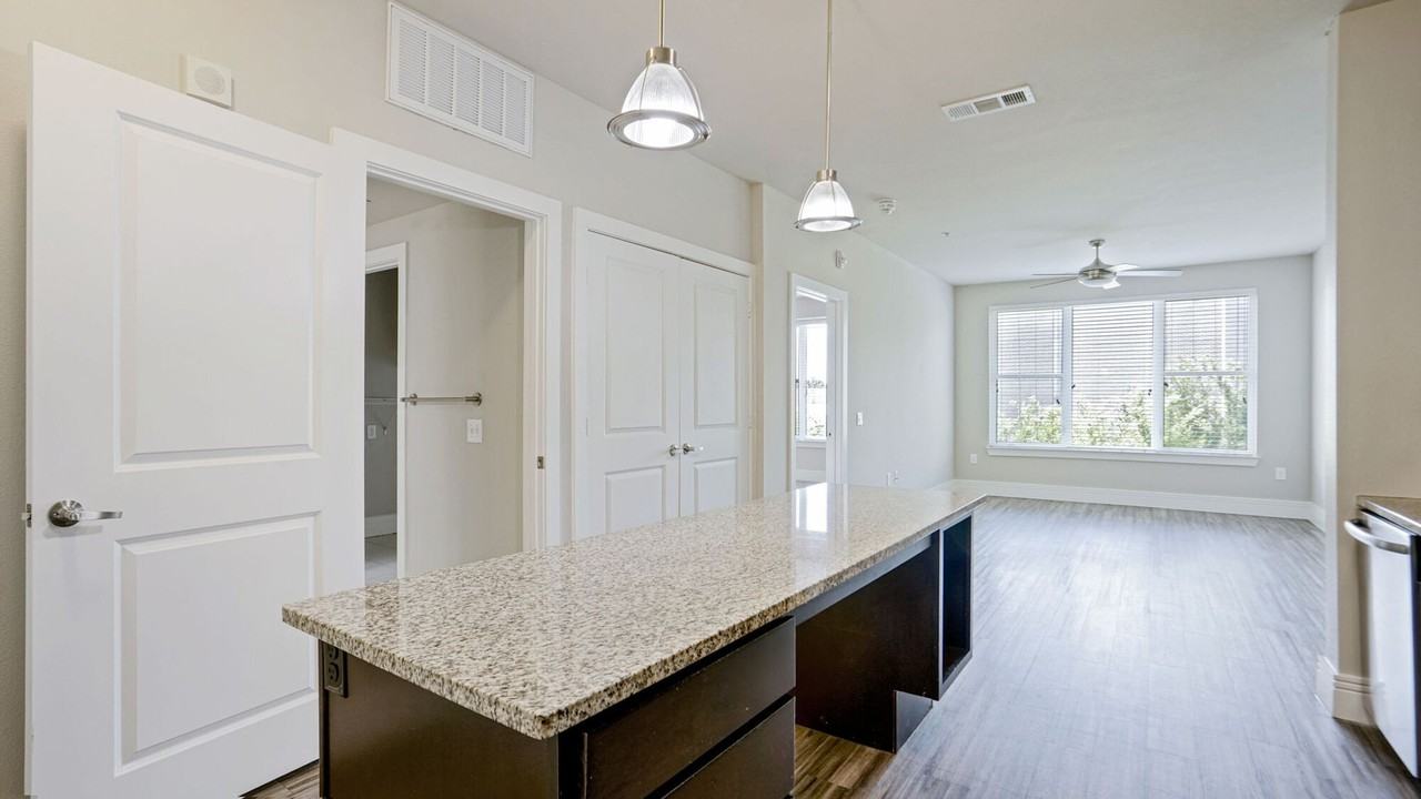 Oaks 5th Street Crossing at City Center - Photo 4 of 48