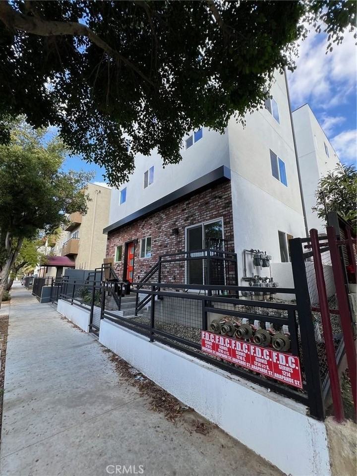 1218 Arapahoe St #1218 - Photo 2 of 41