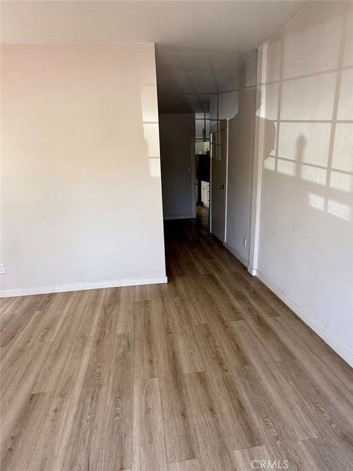 1231 S Mariposa Ave #1231 - Photo 3 of 14
