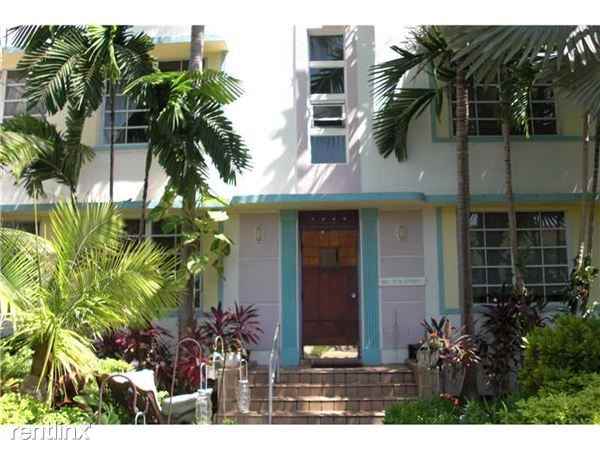 831 10th St - Photo 3 of 6