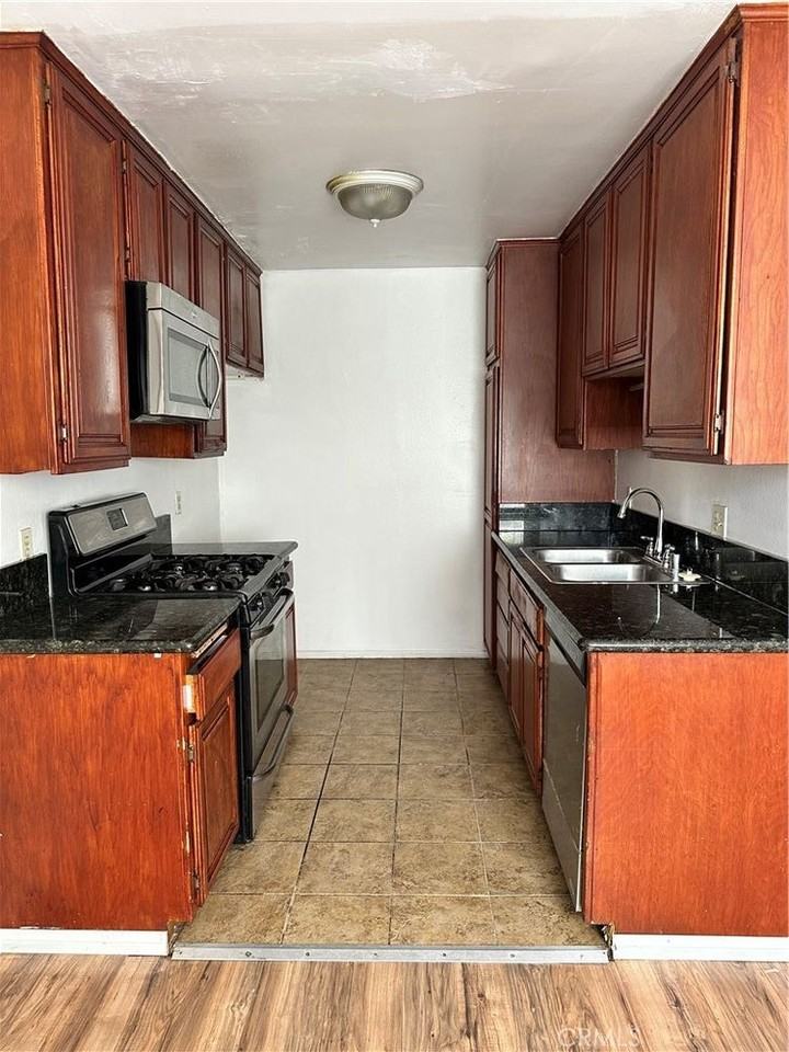 14801 Nordhoff St #14801 - Photo 2 of 46