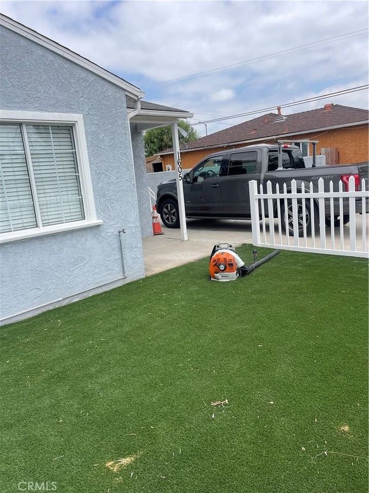 1605 W 206th St #1605 - Photo 2 of 10