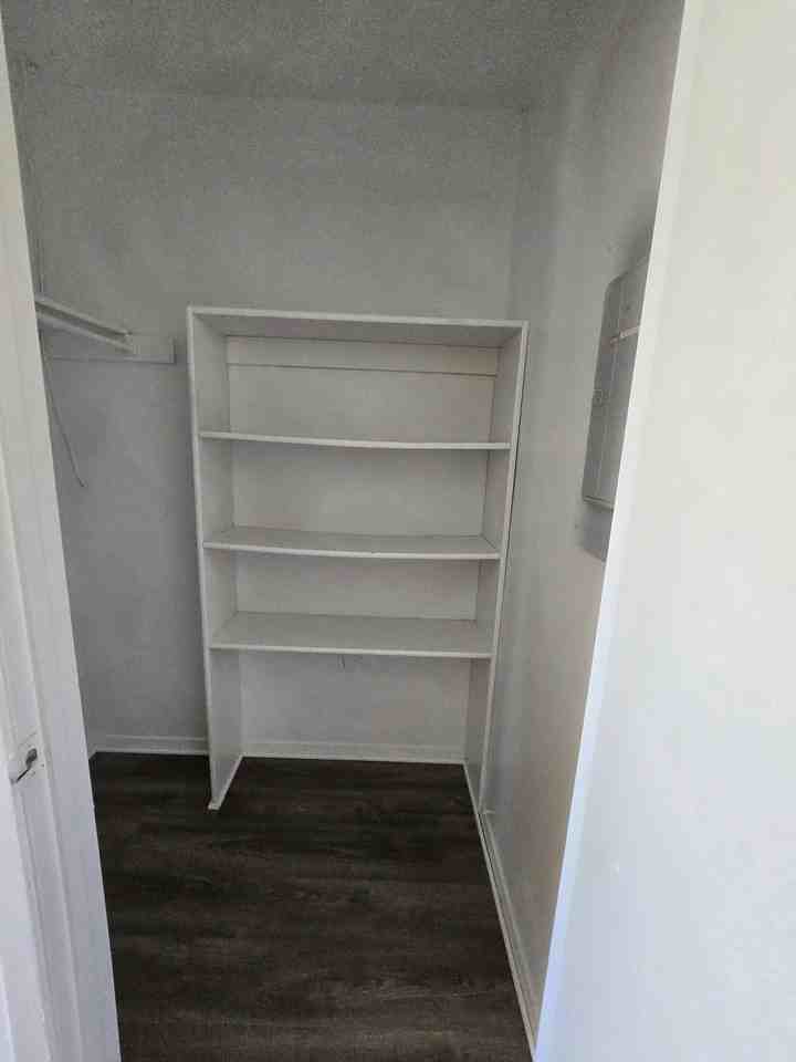 Frankston Apartments - Photo 5 of 11