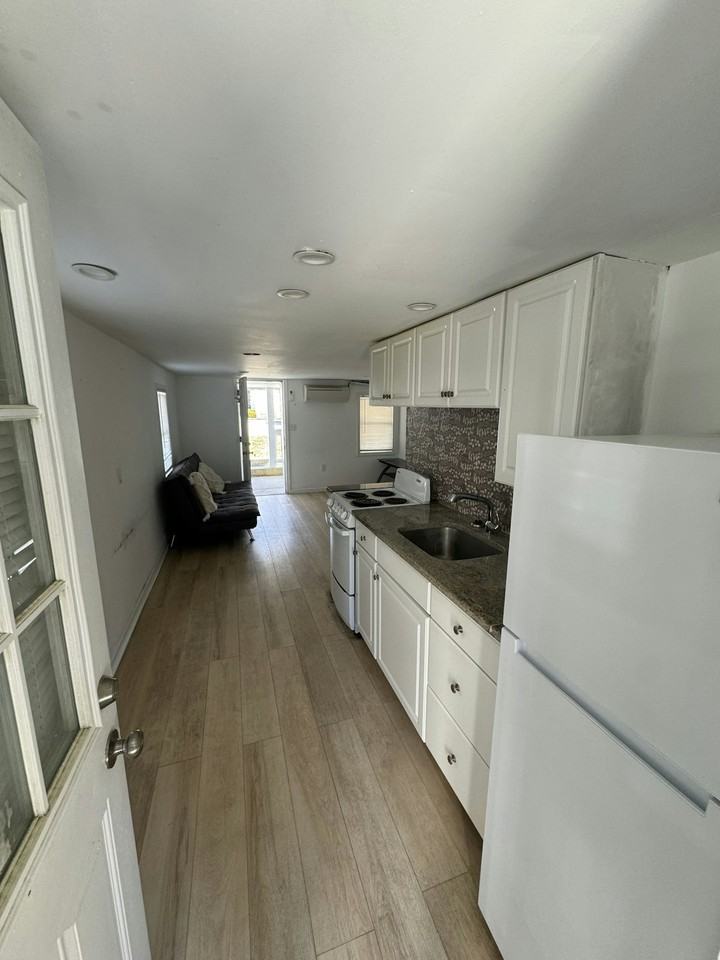 11 43rd Street, Unit 1 - Photo 5 of 7