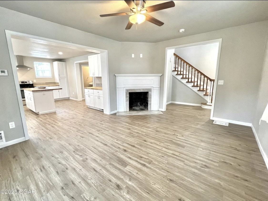 526 North Sergeant Avenue - Photo 2 of 6