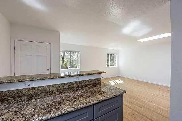 1385 1/2 Sir Francis Drake Blvd, Unit 1 - Photo 3 of 15