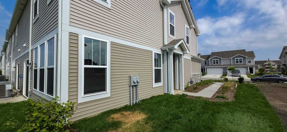 8301 Kannon Drive - Photo 2 of 24