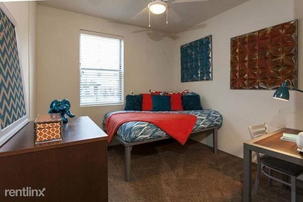 1949 E University Dr - Photo 2 of 4