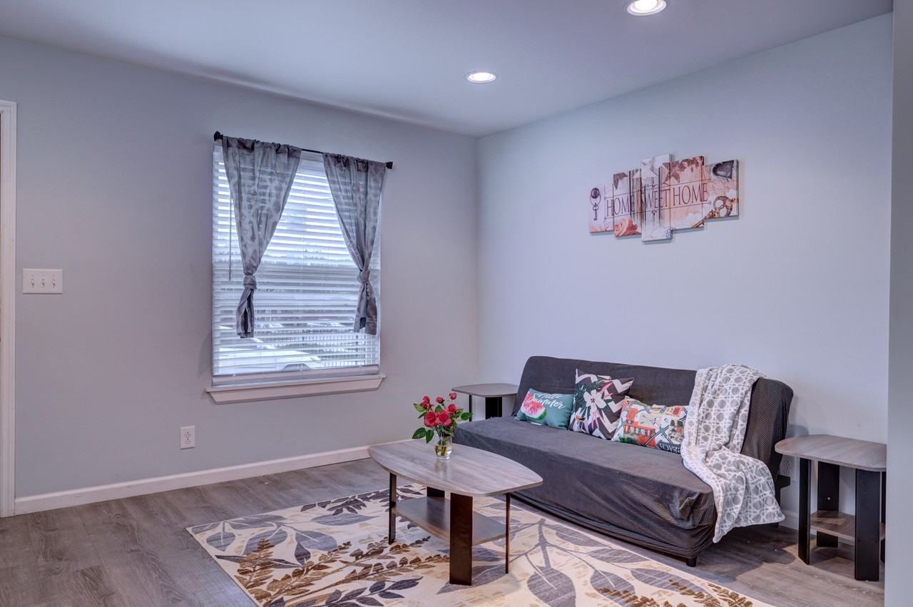 3311 16th Avenue North - Photo 7 of 21