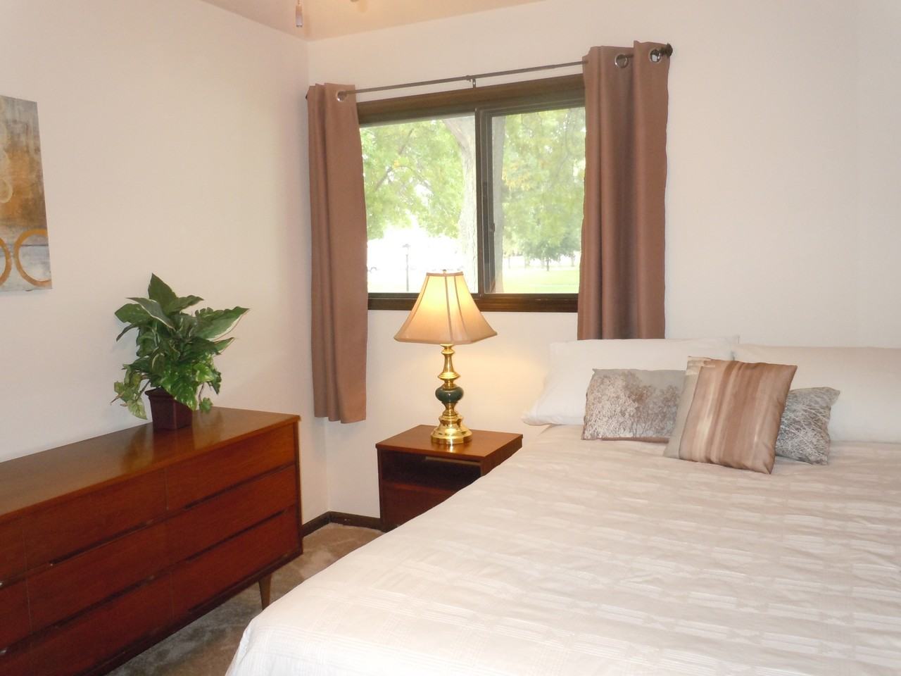 Fond du Lac 254 Bayberry - Photo 2 of 11