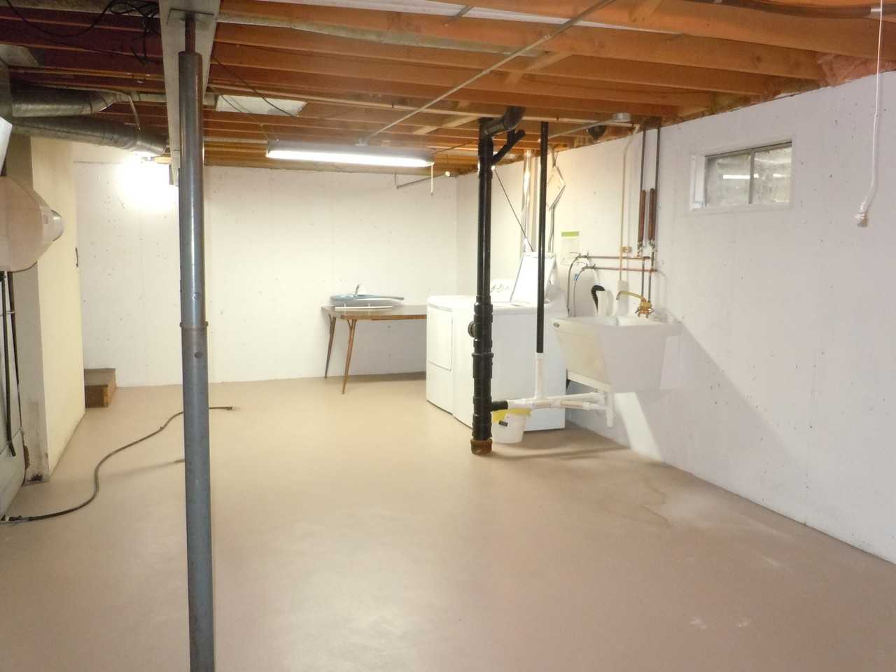 Fond du Lac 254 Bayberry - Photo 3 of 11