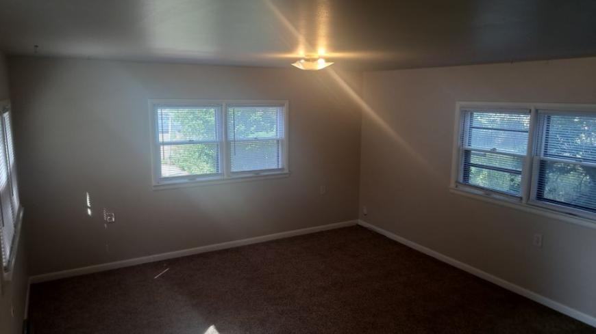 216 1/2 N 22nd St - Photo 3 of 10