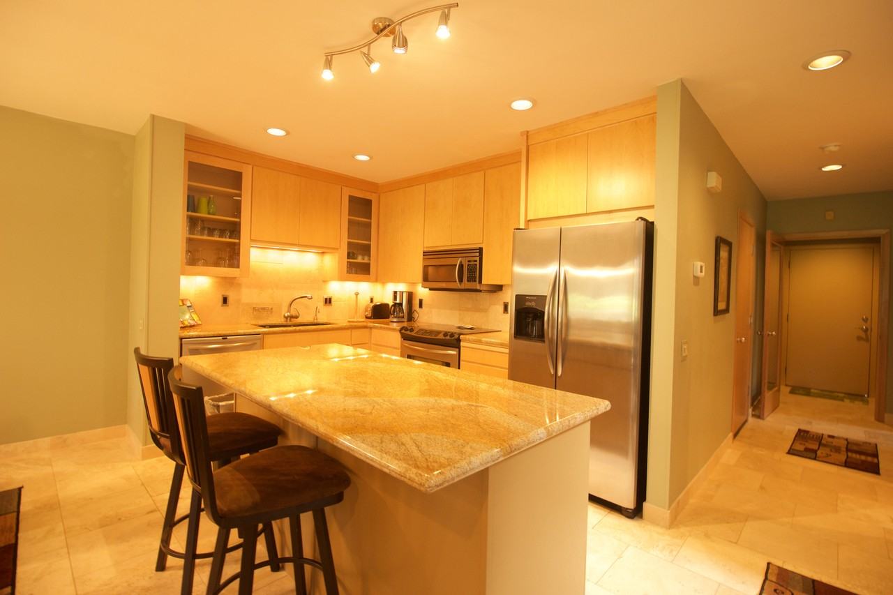 8 8 Eaglewood Condominium - Photo 2 of 9