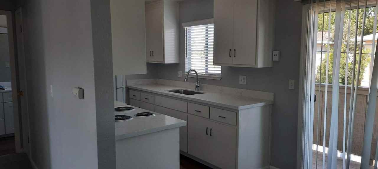 180 N San Tomas Aquino Rd #14 - Photo 3 of 8