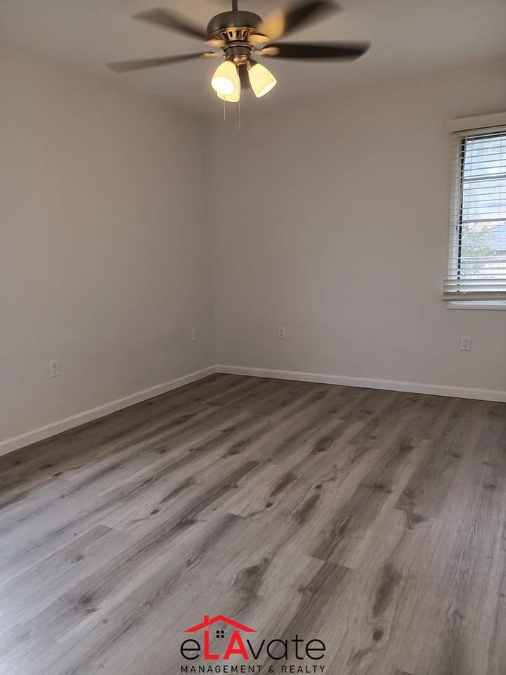 4064 Abourne Rd. - Photo 4 of 8