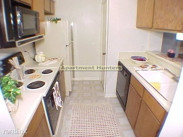 410 & Blanco - Photo 2 of 2