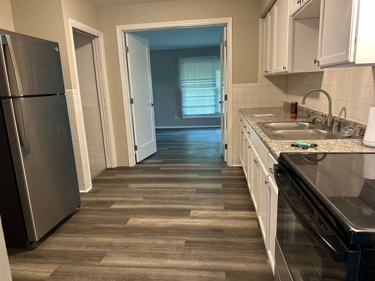 624 Wesley Ave - Photo 2 of 18