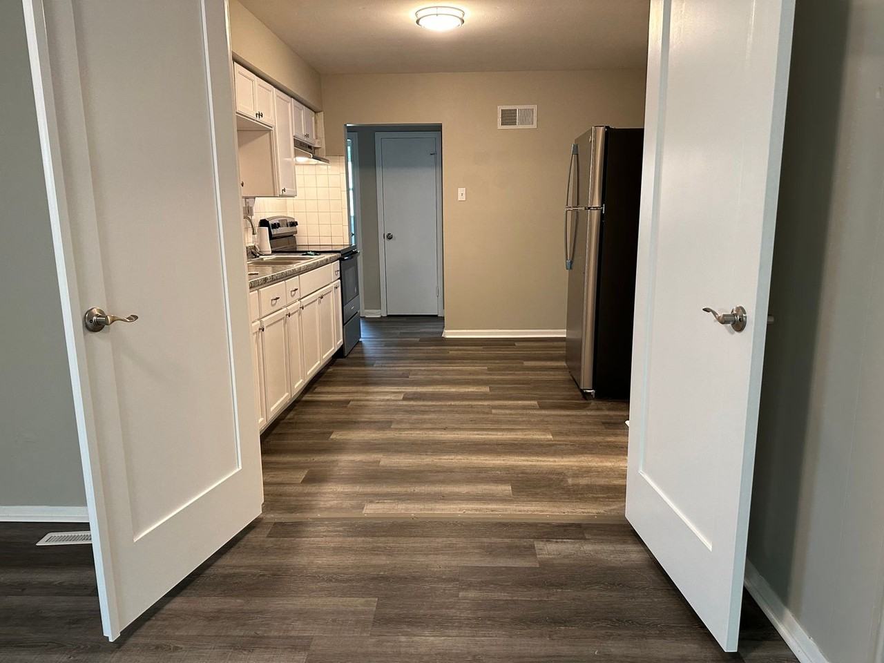 624 Wesley Ave - Photo 3 of 18