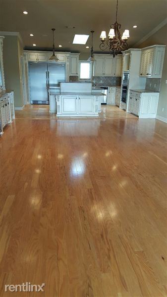 141 Central Terrace #C - Photo 3 of 9