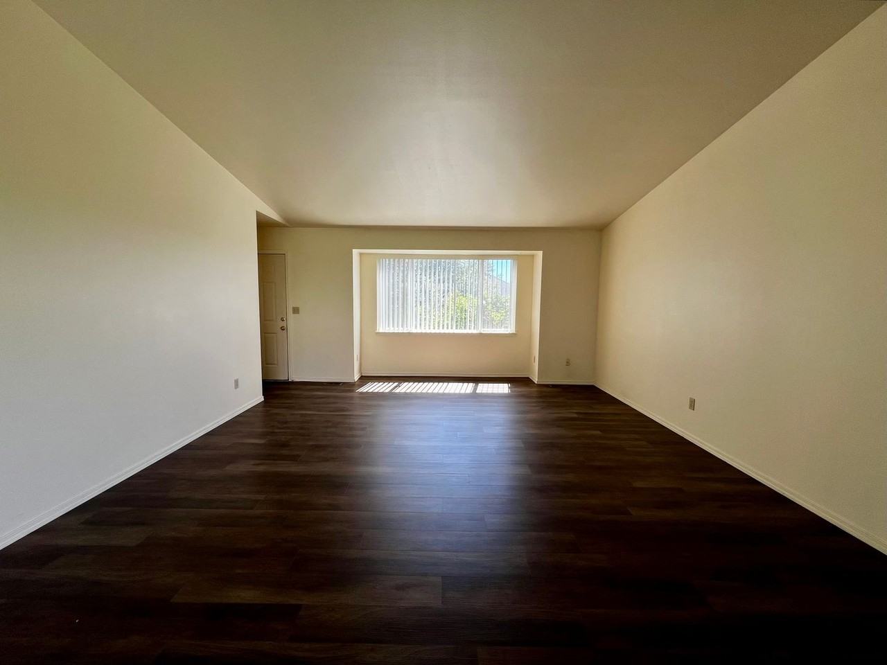 5301 Tumac Dr - Photo 3 of 25