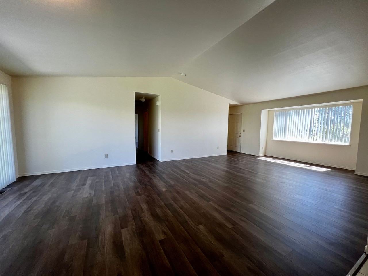 5301 Tumac Dr - Photo 4 of 25