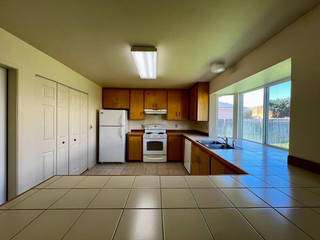 5301 Tumac Dr - Photo 6 of 25