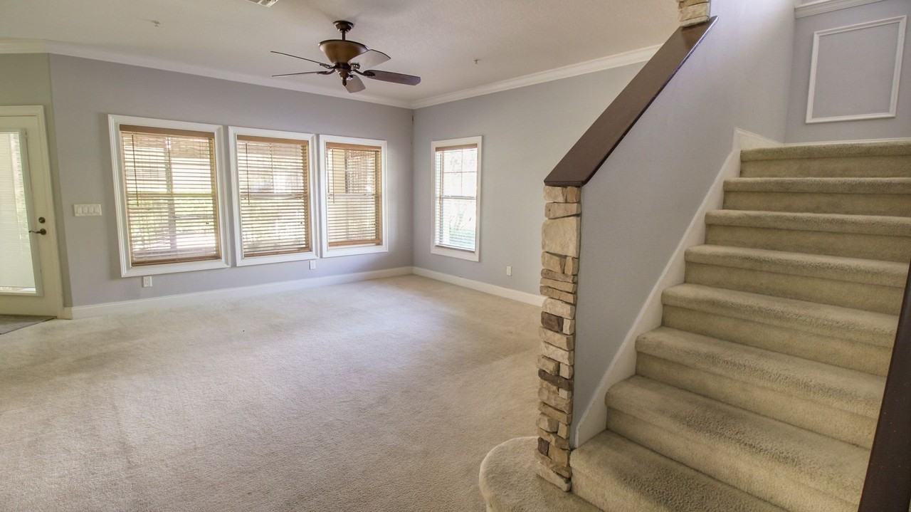 6717 Sorrento St - Photo 2 of 12