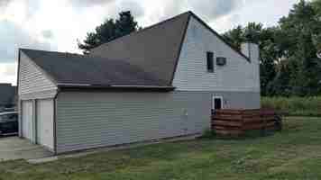 featured image of 819 Kerns Dr Ne