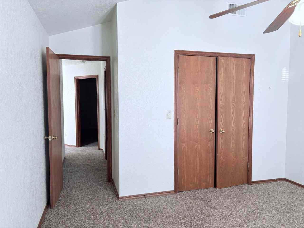 3200 Ridgecrest Ct - Photo 3 of 10