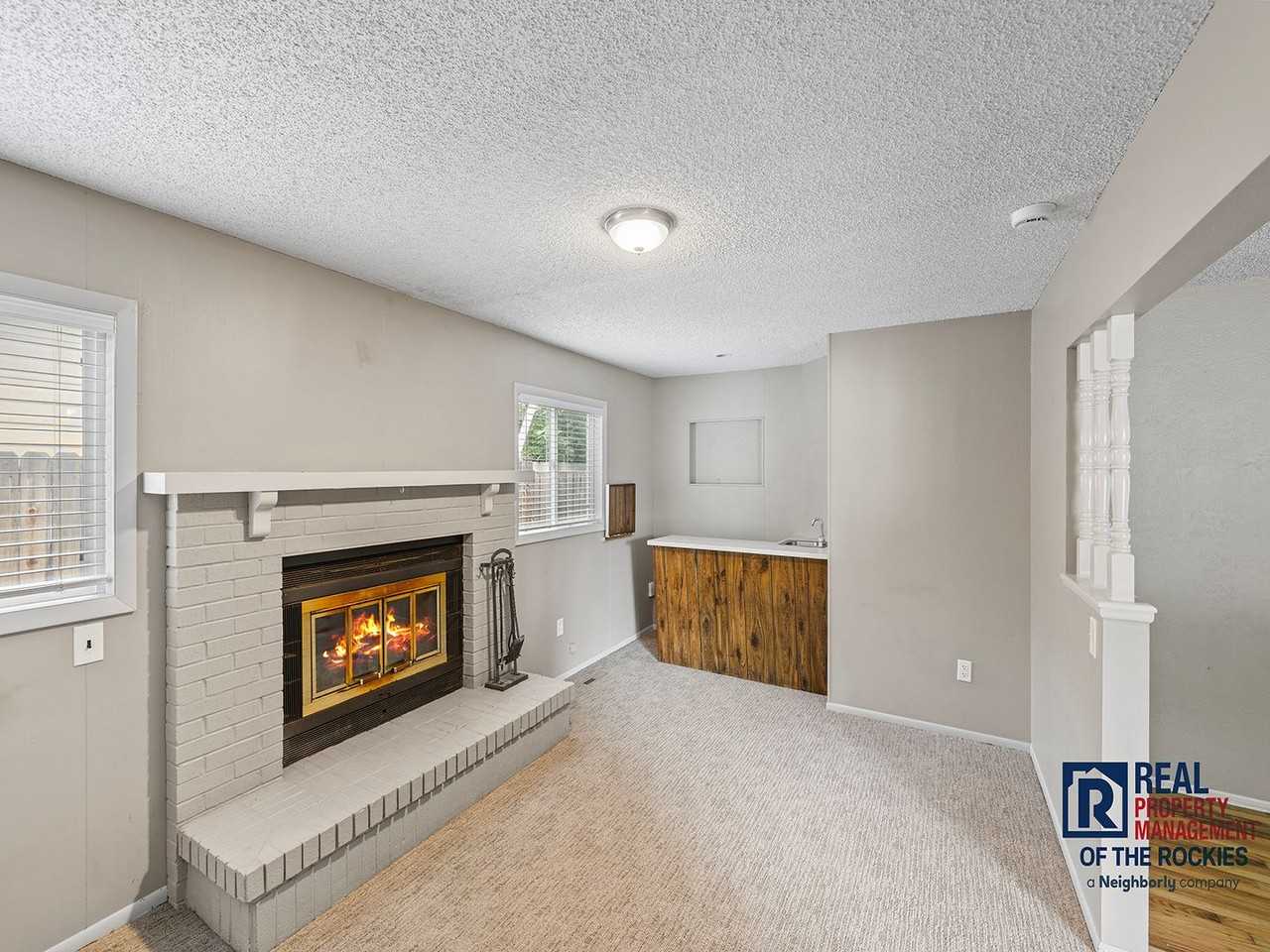 1028 Castlerock Dr - Photo 3 of 19