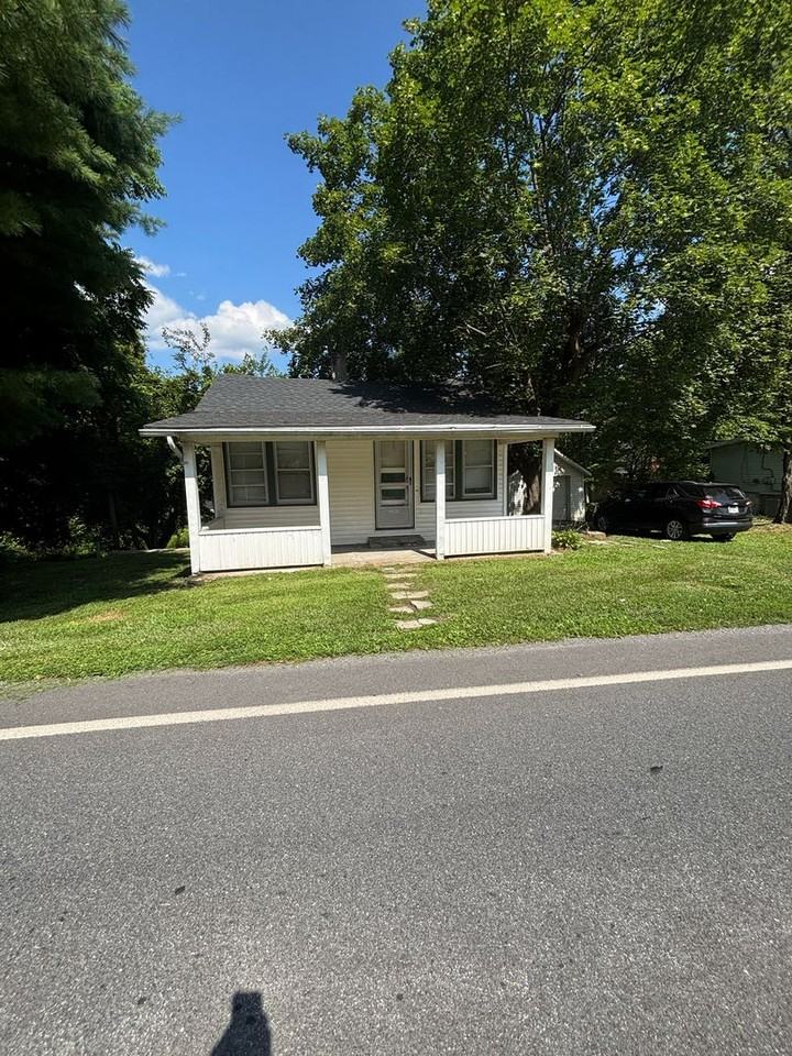 2135 S Delaware Dr - Photo 2 of 19