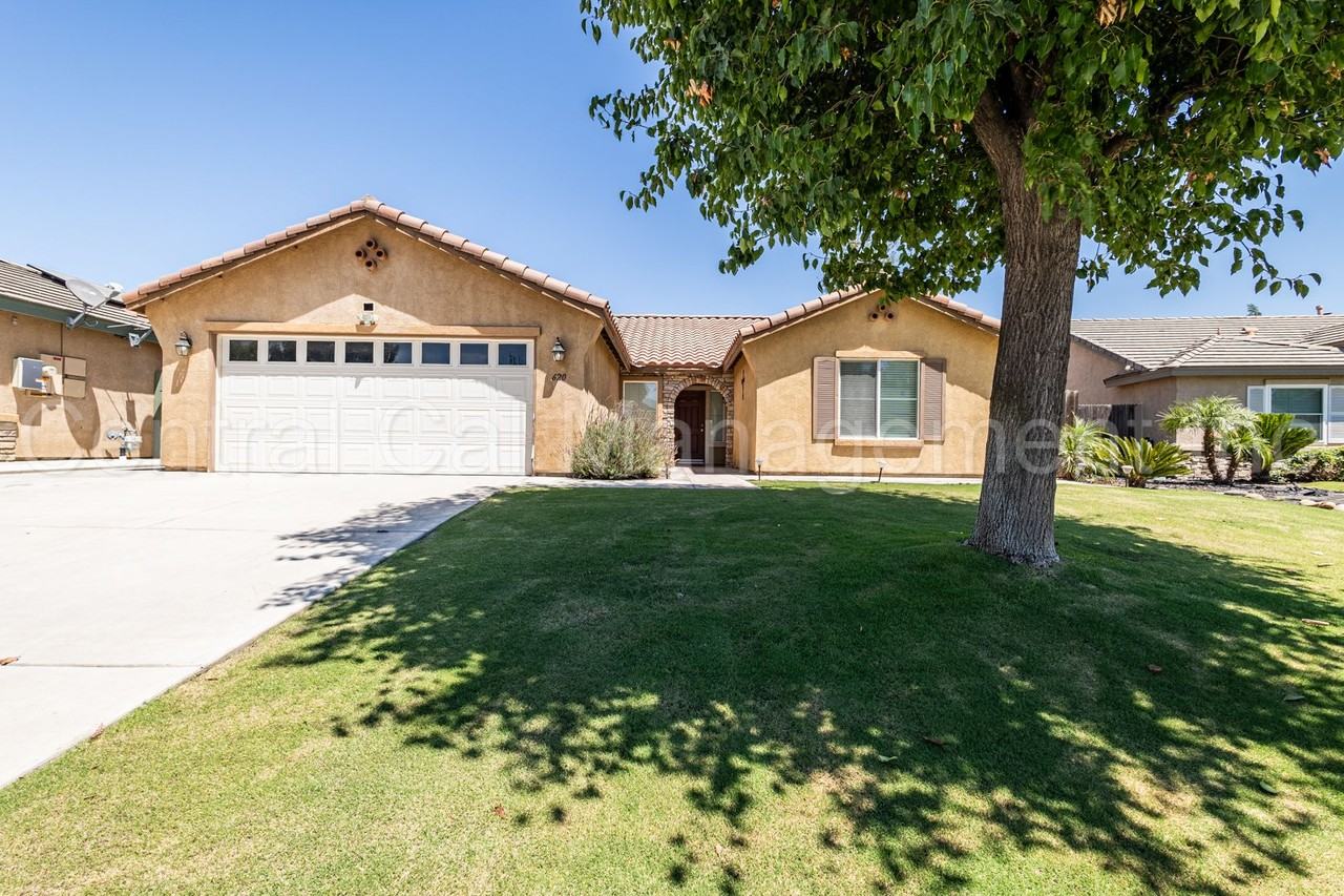 620 Vermillion Dr - Photo 2 of 26