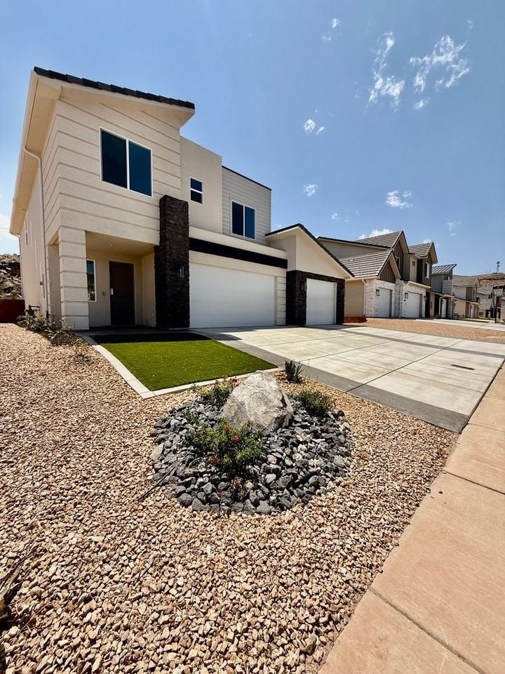 4252 E El Capitan Way - Photo 2 of 41