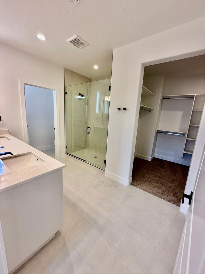 4252 E El Capitan Way - Photo 6 of 41