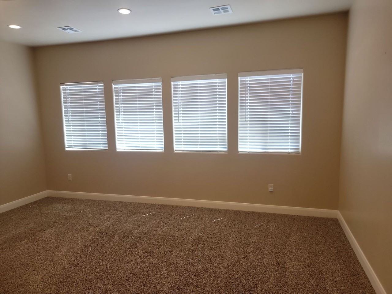 2569 S 240 W - Photo 5 of 46