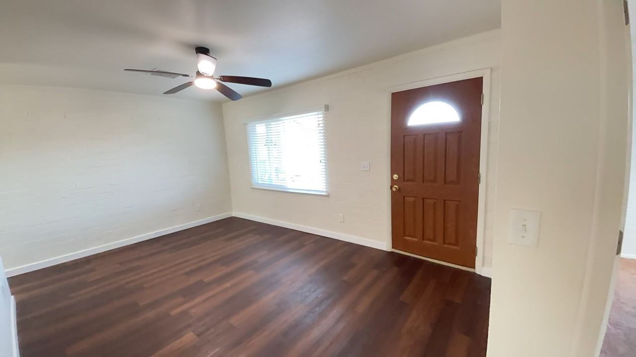 1411 E Sierra St #2 - Photo 2 of 18