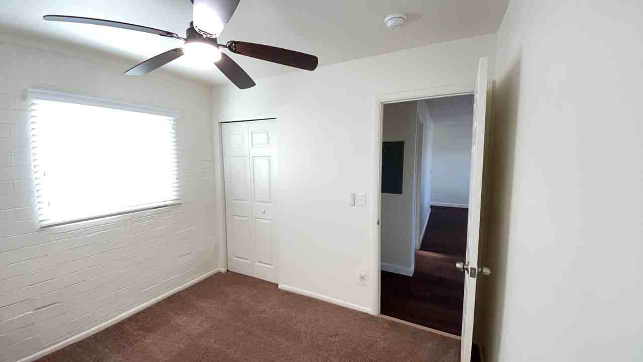 1411 E Sierra St #2 - Photo 7 of 18