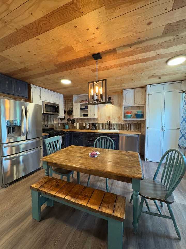 39592 Sultana Ct - Photo 2 of 12