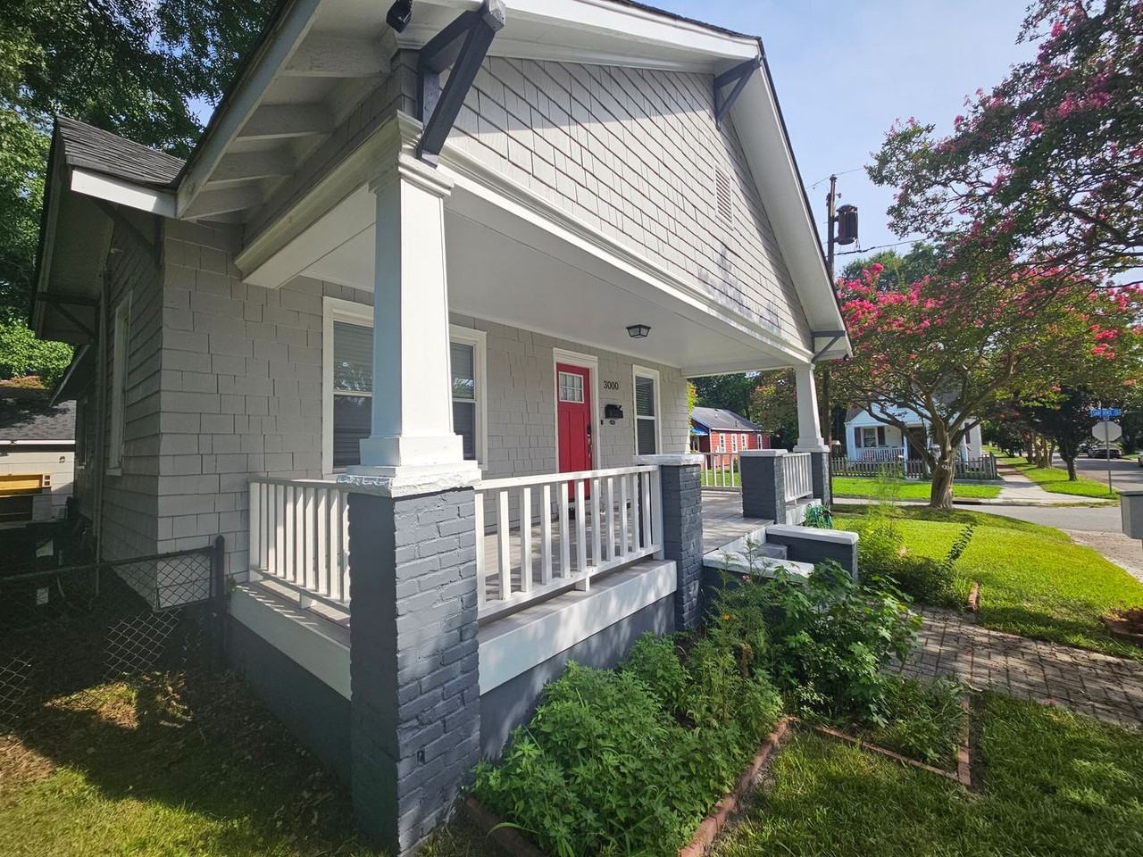 3000 Peronne Ave - Photo 3 of 27