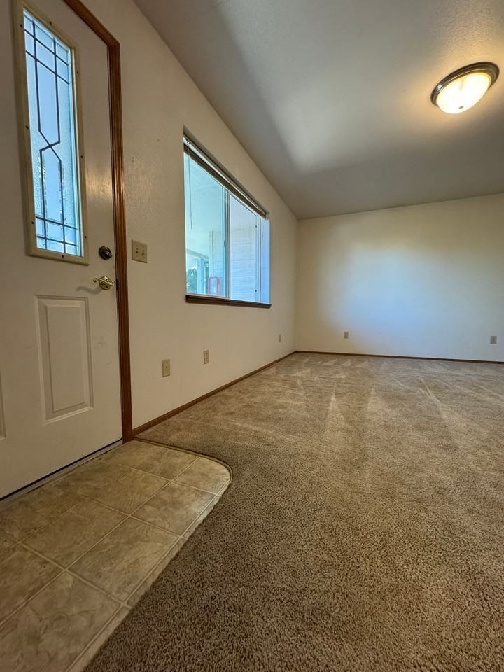 8th Street Apartments - Photo 5 of 50