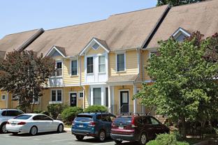 113 Melbourne Park Cir #D - Photo 1 of 1