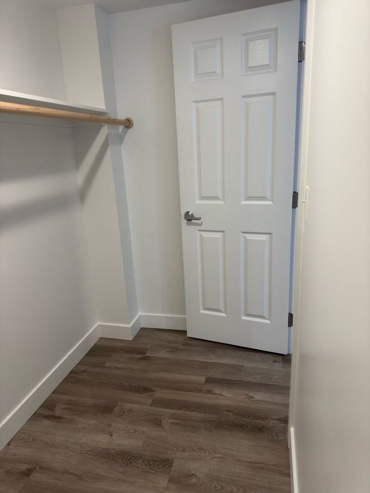 186 N Holly St - Photo 6 of 13