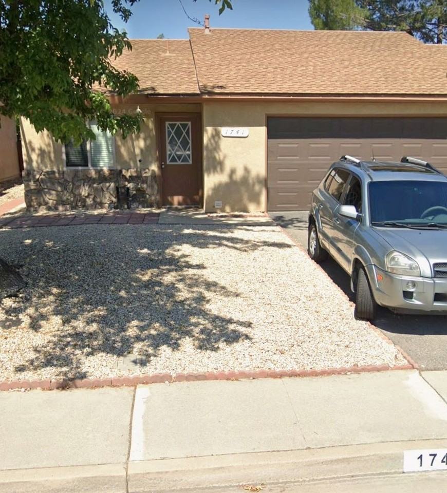 1741 Kings Dr - Photo 3 of 14